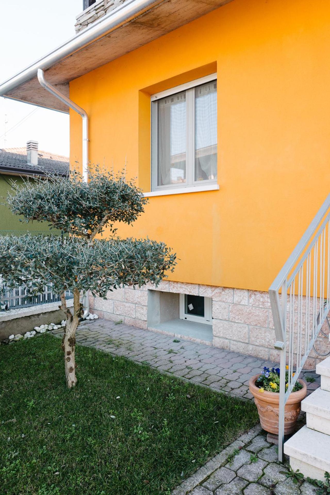 Lara'S House Apartment San Giovanni Lupatoto Luaran gambar